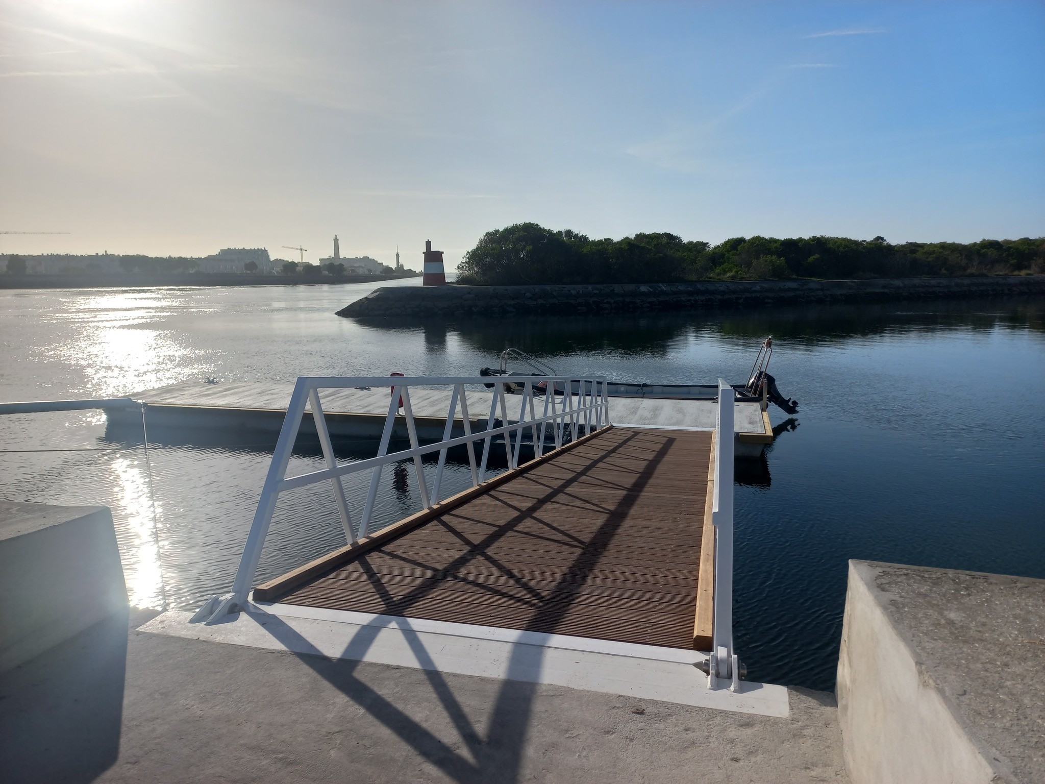 Pontão Flutuante do Forte da Barra