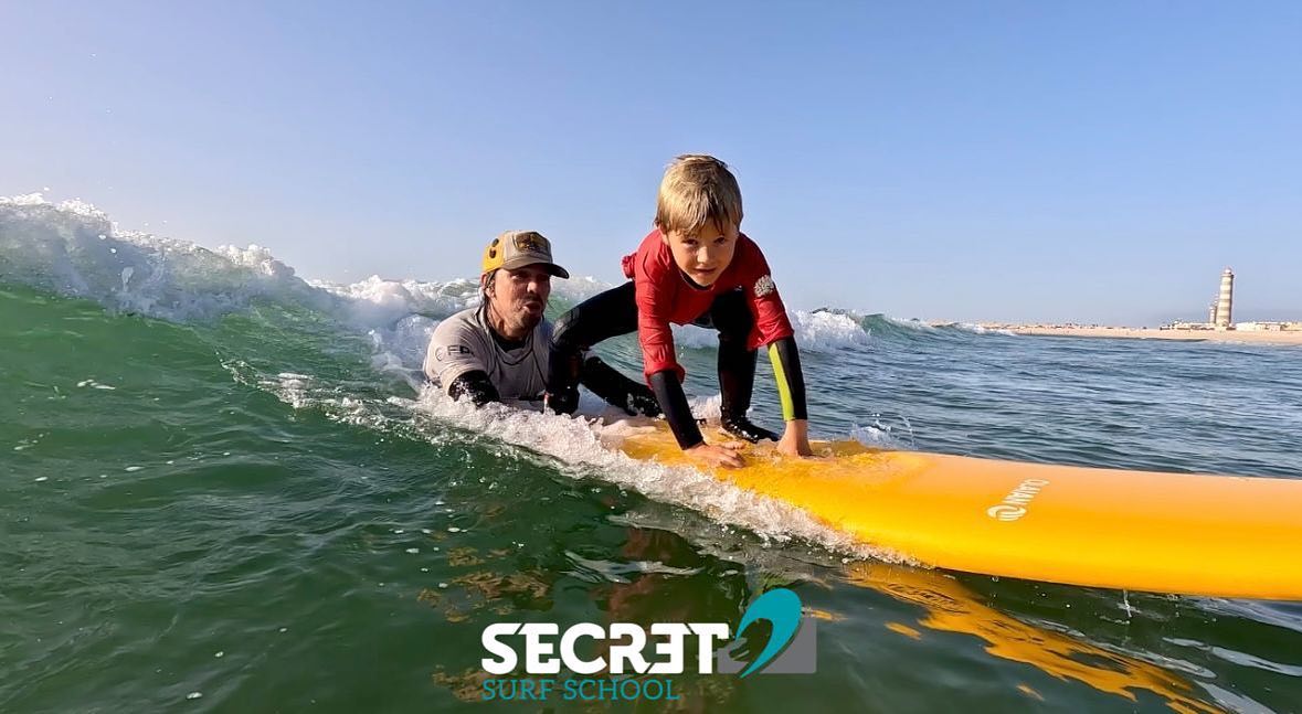 Aulas de Surf Secret Surf School 