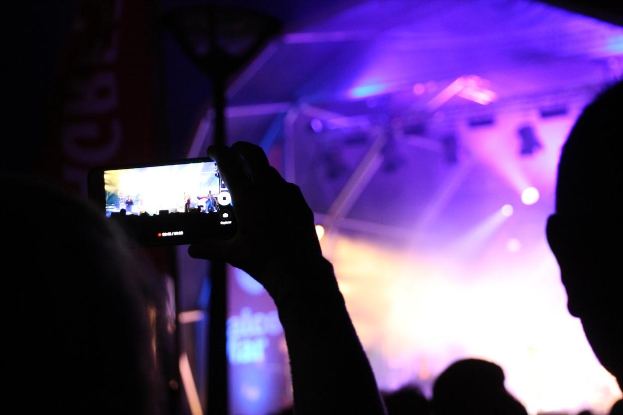 palco estibordo durante atuação